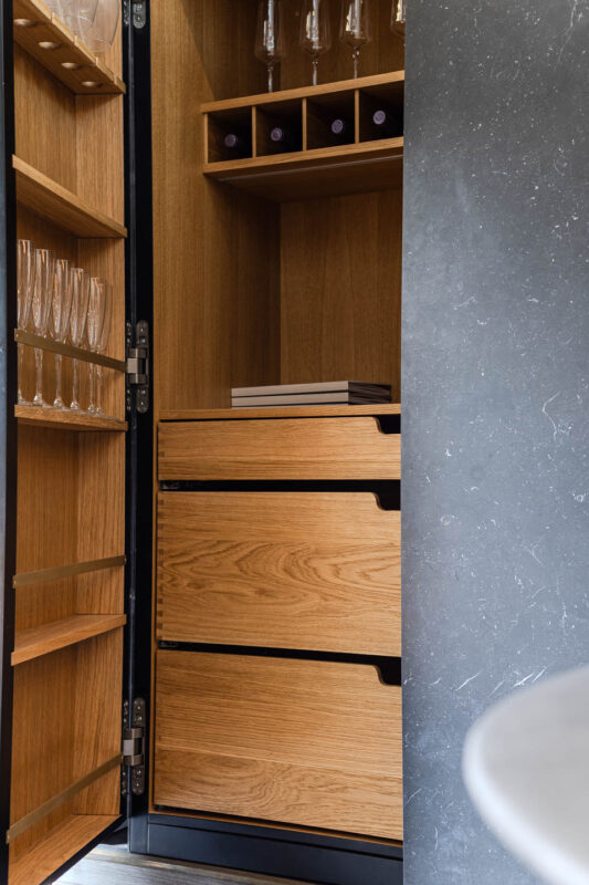 cabinet-paviaepavia-neromarquina-1
